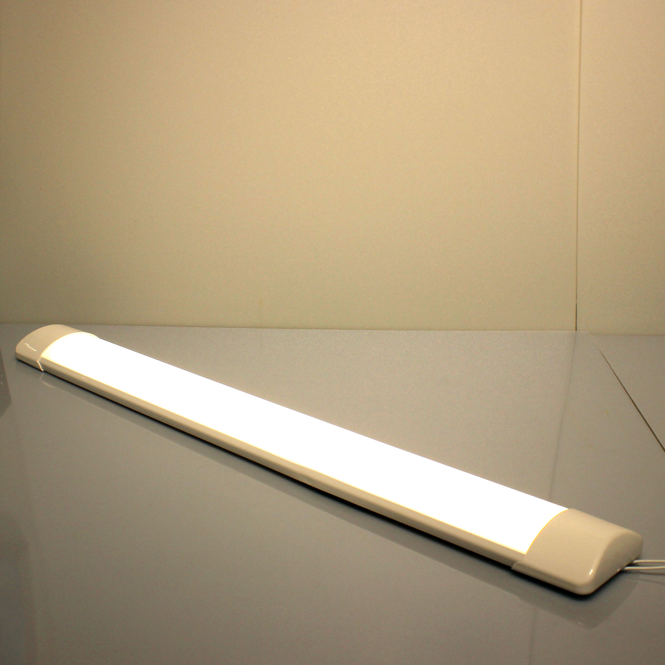 Линейные светодиодные светильники 1200мм: особенности и преимущества